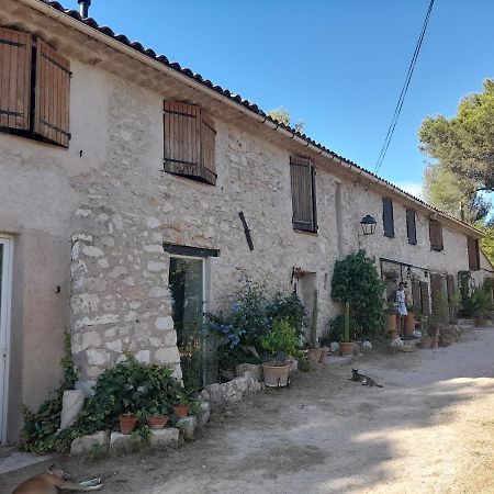 Bed and Breakfast Chez Ben Et Rem Éguilles Esterno foto