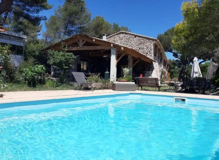Bed and Breakfast Chez Ben Et Rem Éguilles Esterno foto