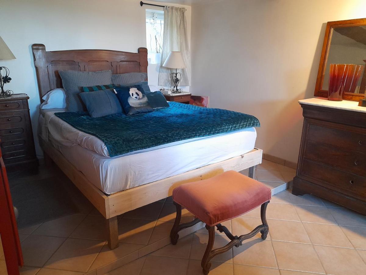 Bed and Breakfast Chez Ben Et Rem Éguilles Esterno foto